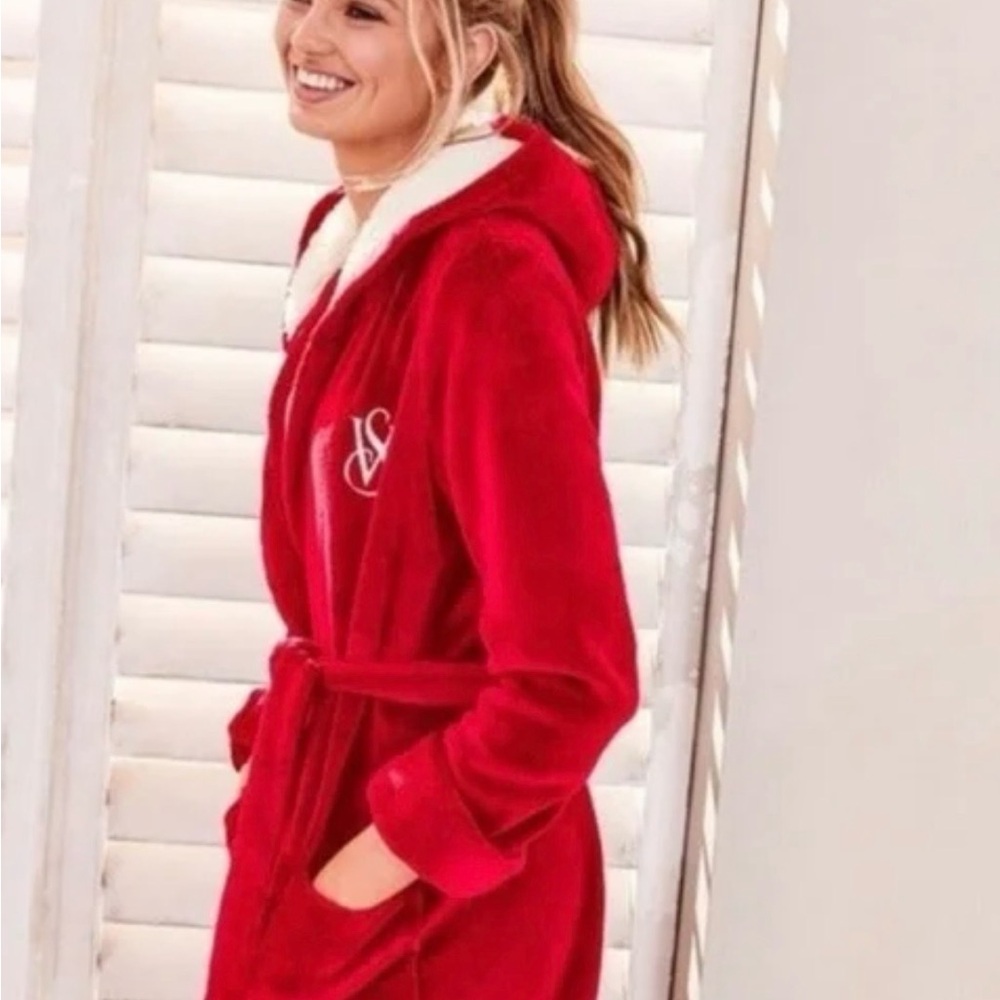 Women's Plush Hooded Robe - Red